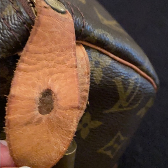 Louis Vuitton Speedy Travel Bag 30 - Picture 8 of 16